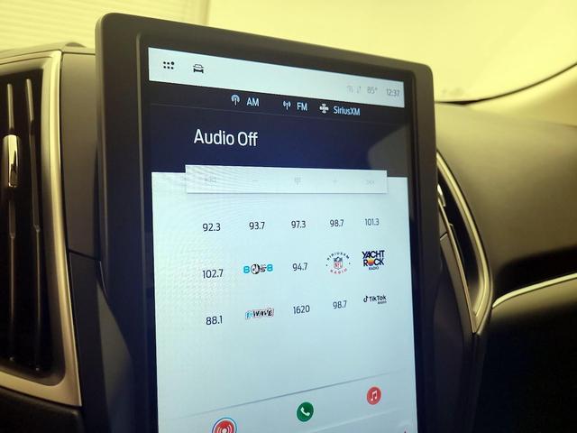 Photo of 2022 Red Ford Edge