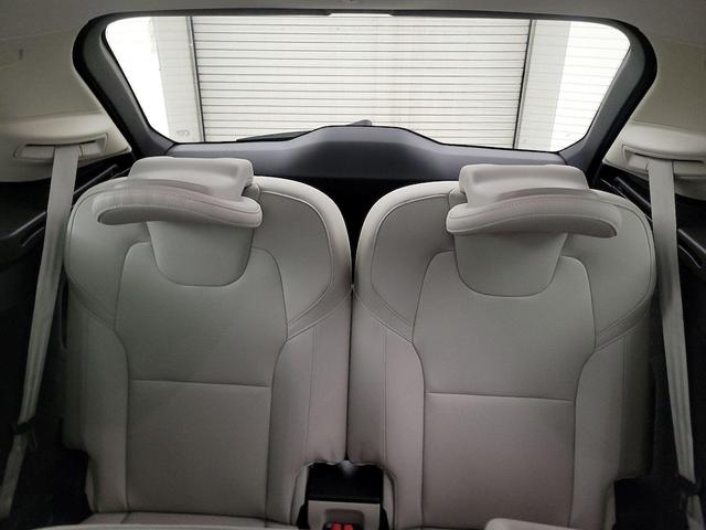 Photo of 2017 White Volvo XC90