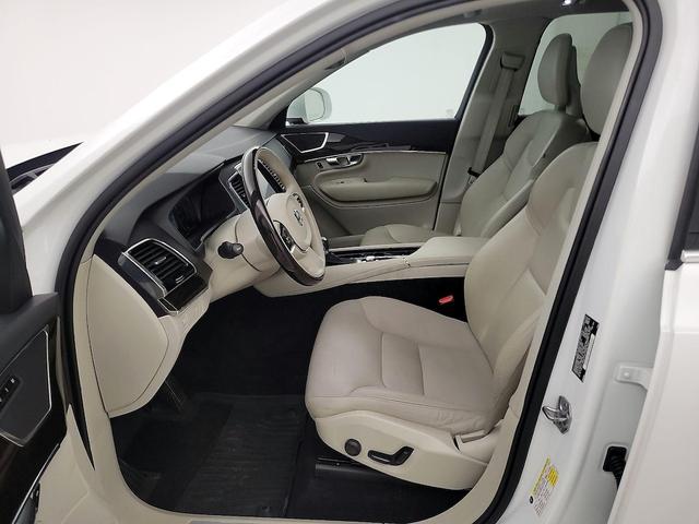 Photo of 2017 White Volvo XC90