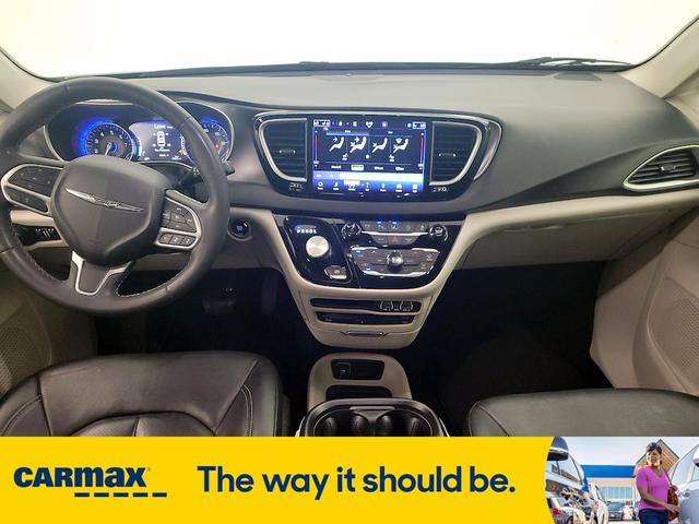 Photo of 2022 Blue Chrysler Pacifica