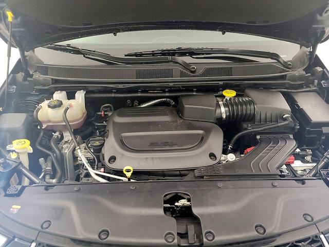 Photo of 2022 Blue Chrysler Pacifica