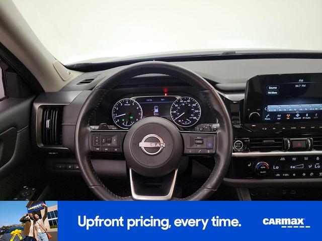 Photo of 2022 Blue Nissan Pathfinder