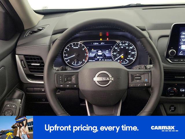 Photo of 2025 Silver Nissan Rogue