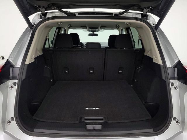 Photo of 2025 Silver Nissan Rogue