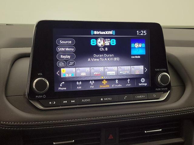 Photo of 2025 Silver Nissan Rogue