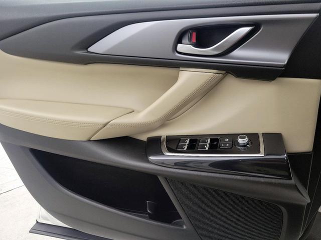Photo of 2019 White Mazda CX-9