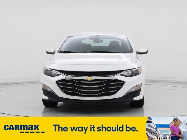Photo of 2023 White Chevrolet Malibu