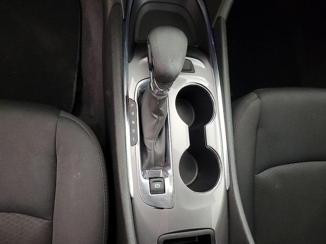 Photo of 2023 White Chevrolet Malibu