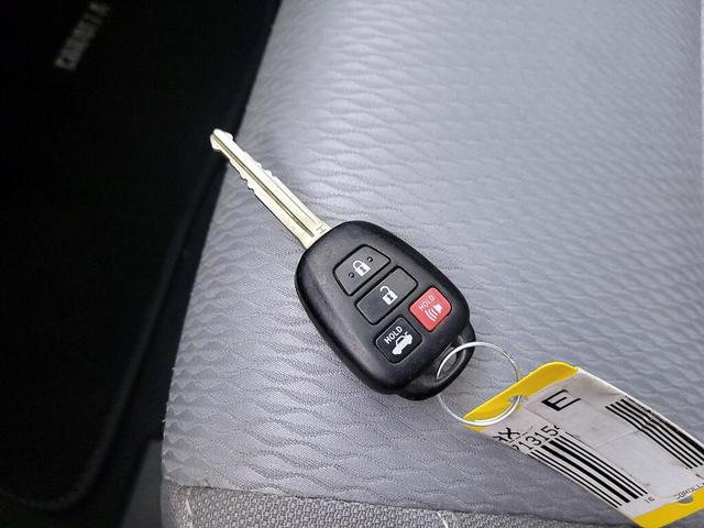 Photo of 2016 Blue Toyota Corolla