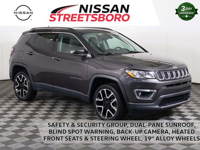 Photo of 2018 Granite Crystal Metallic Clearcoat Jeep Compass