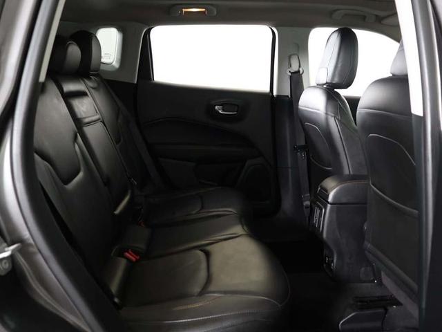 Photo of 2018 Granite Crystal Metallic Clearcoat Jeep Compass
