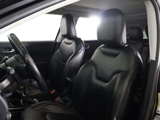 Photo of 2018 Granite Crystal Metallic Clearcoat Jeep Compass