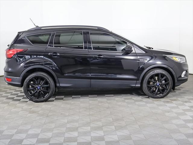 Photo of 2019 Agate Black Metallic Ford Escape