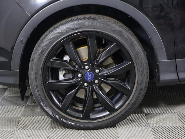 Photo of 2019 Agate Black Metallic Ford Escape