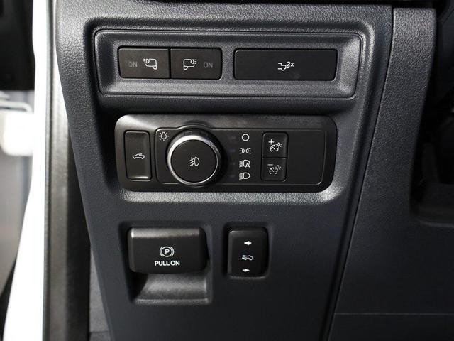 Photo of 2022 Oxford White Ford F-150