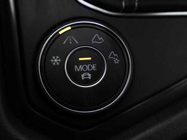 Photo of 2023 Opal White Volkswagen Tiguan