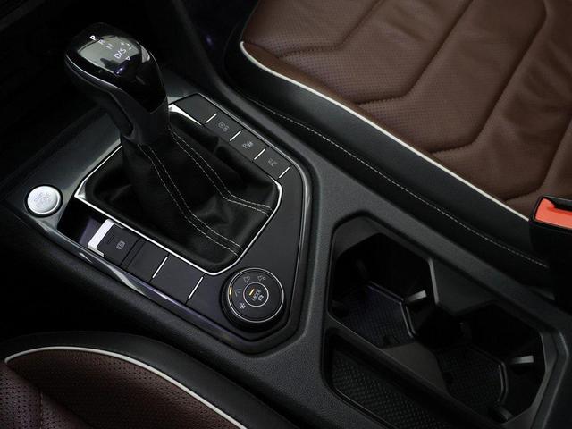 Photo of 2023 Opal White Volkswagen Tiguan