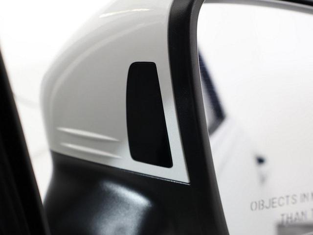 Photo of 2023 Opal White Volkswagen Tiguan