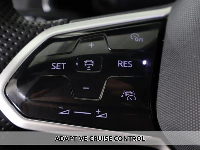 Photo of 2023 Opal White Volkswagen Tiguan