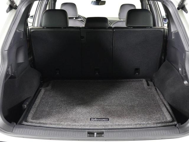 Photo of 2023 Opal White Volkswagen Tiguan