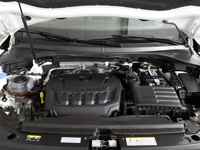 Photo of 2023 Opal White Volkswagen Tiguan