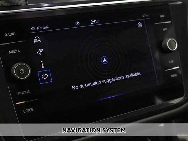 Photo of 2023 Opal White Volkswagen Tiguan