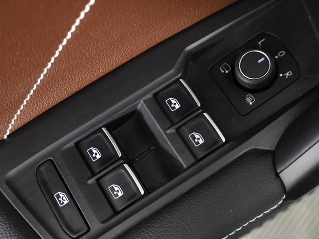 Photo of 2023 Opal White Volkswagen Tiguan
