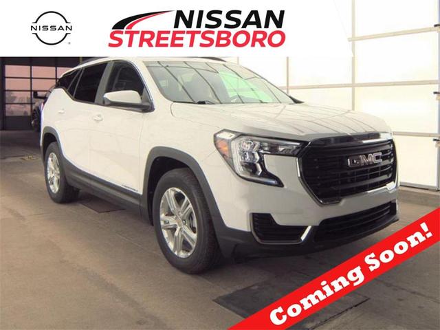 Photo of 2023 Summit White GMC Terrain