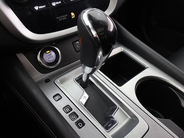Photo of 2020 Pearl White Tricoat Nissan Murano