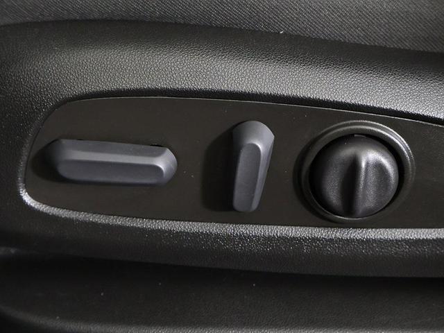 Photo of 2023 Black Cherry Metallic Chevrolet Traverse