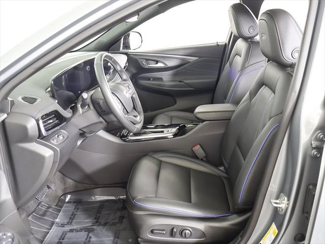 Photo of 2025 Moonstone Gray Metallic Buick Envista