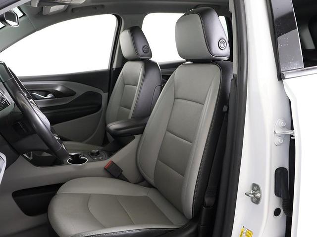 Photo of 2022 Summit White GMC Terrain