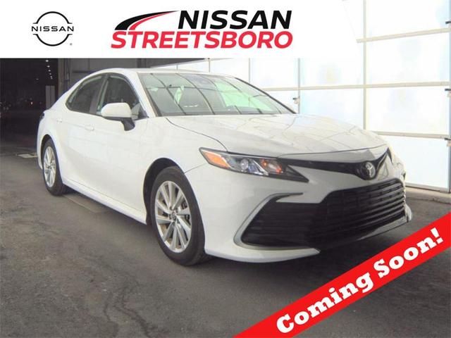 Photo of 2024 Ice Cap Toyota Camry