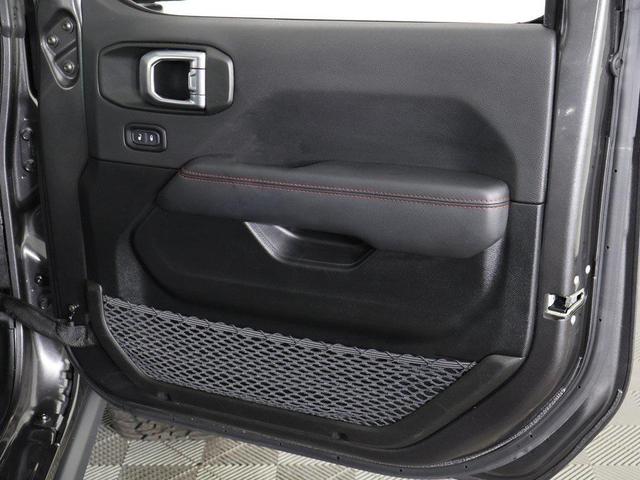 Photo of 2022 Granite Crystal Metallic Clearcoat Jeep Gladiator