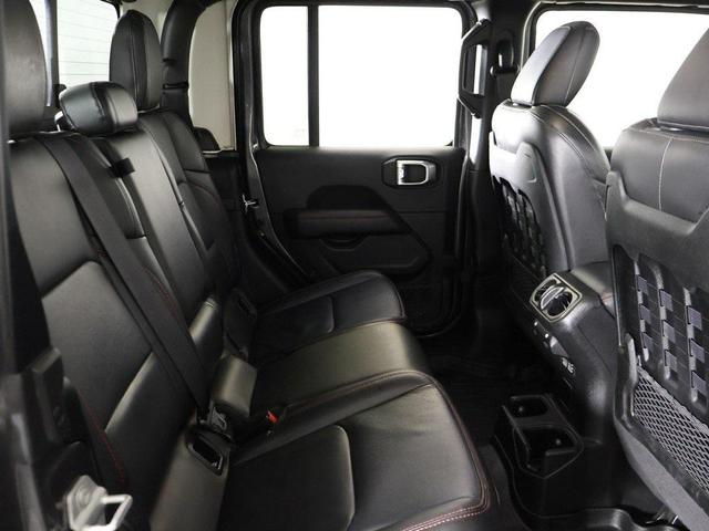 Photo of 2022 Granite Crystal Metallic Clearcoat Jeep Gladiator