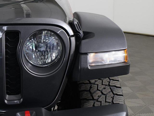 Photo of 2022 Granite Crystal Metallic Clearcoat Jeep Gladiator
