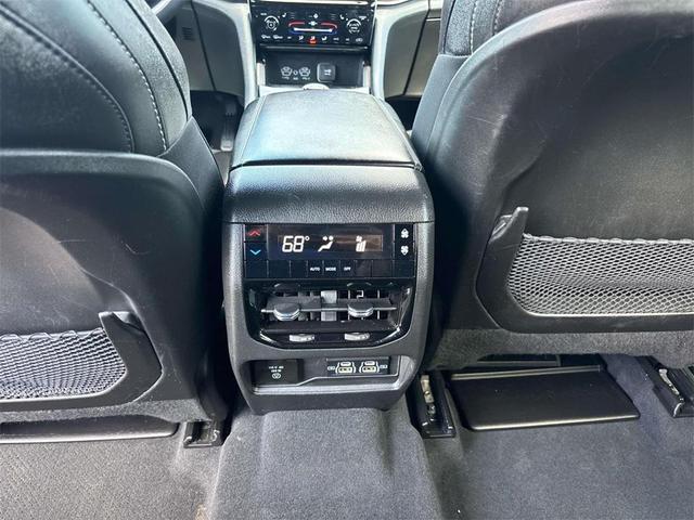 Photo of 2024 Bright White Clearcoat Jeep Grand Cherokee L