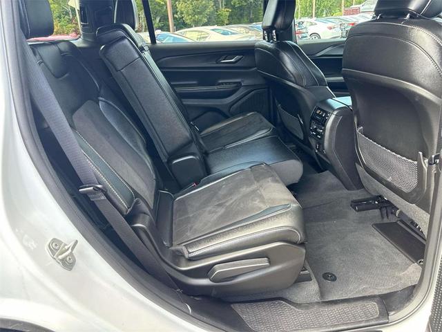 Photo of 2024 Bright White Clearcoat Jeep Grand Cherokee L