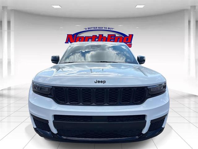 Photo of 2024 Bright White Clearcoat Jeep Grand Cherokee L