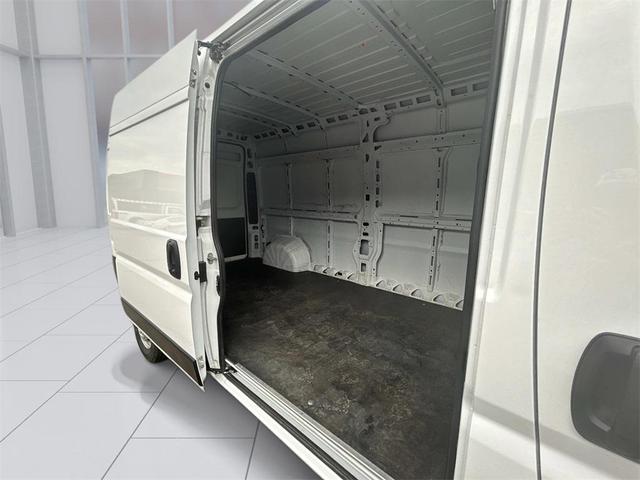Photo of 2023 Bright White Clearcoat RAM ProMaster 2500