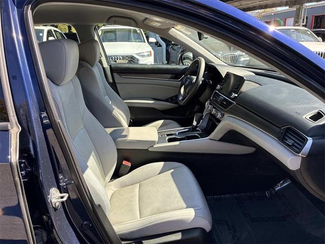 Photo of 2018 Obsidian Blue Pearl Honda Accord