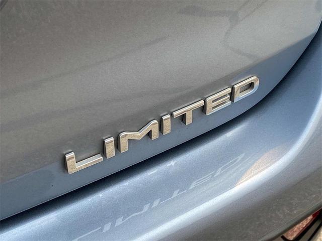 Photo of 2023 Moon Dust Toyota Highlander Hybrid