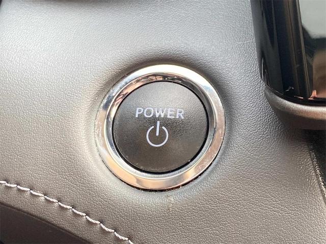 Photo of 2023 Moon Dust Toyota Highlander Hybrid