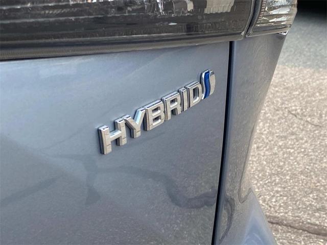 Photo of 2023 Moon Dust Toyota Highlander Hybrid
