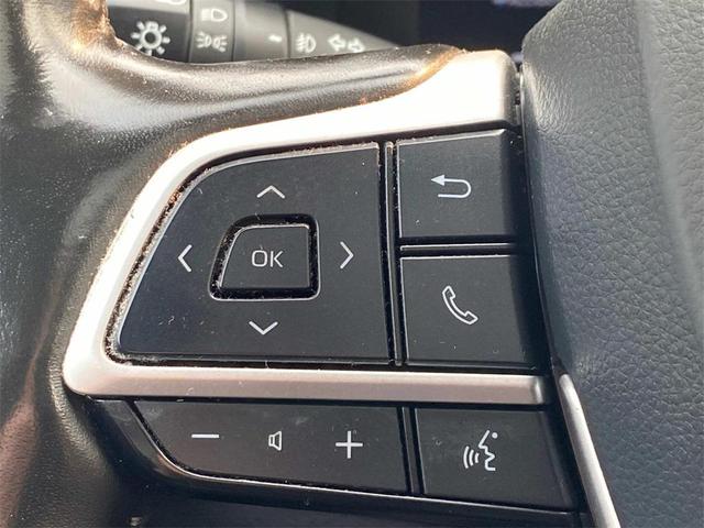 Photo of 2023 Moon Dust Toyota Highlander Hybrid