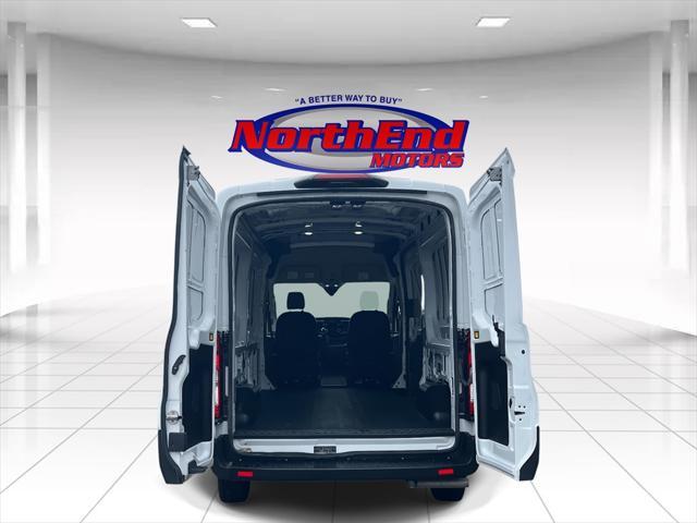 Photo of 2023 OXFORD WHITE Ford Transit-350