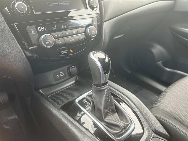 Photo of 2020 Gun Metallic Nissan Rogue