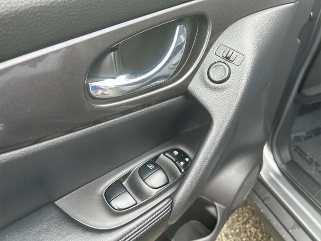 Photo of 2020 Gun Metallic Nissan Rogue