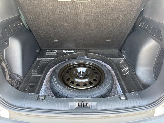 Photo of 2022 OXFORD WHITE Ford Escape