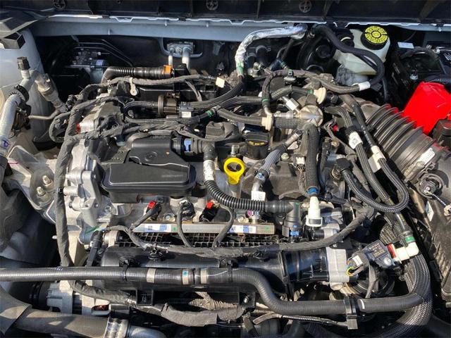Photo of 2022 OXFORD WHITE Ford Escape